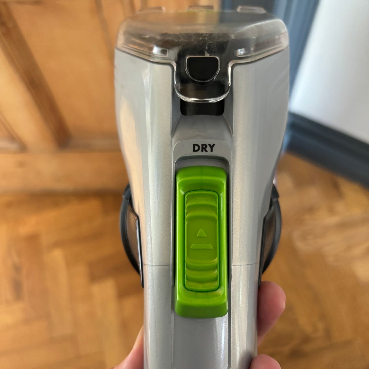 pet upholstery tool on the bissell proheat 2x revolution pet pro carpet cleaner