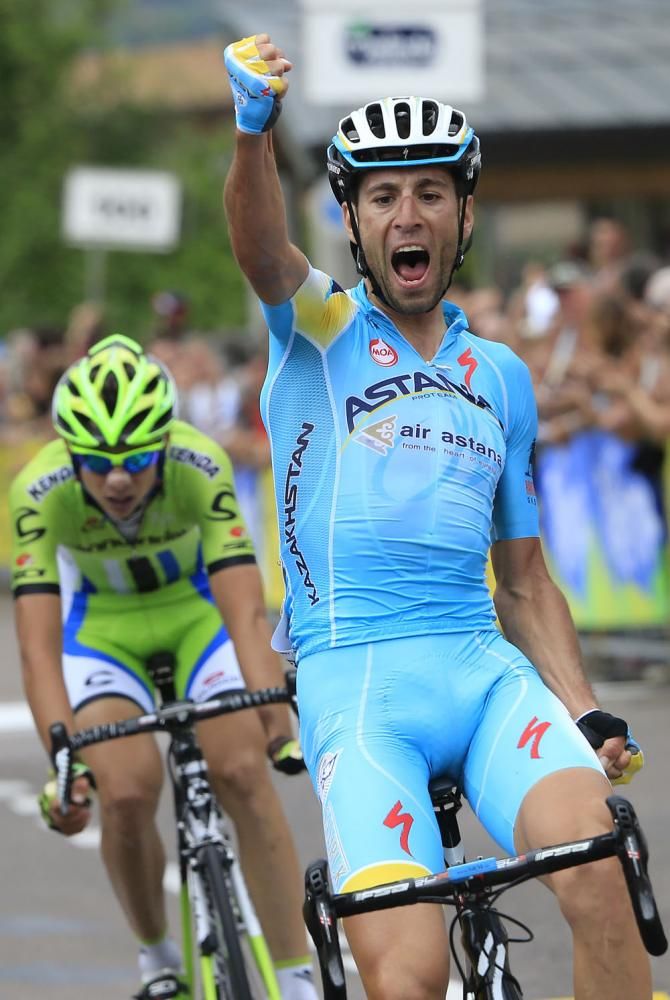 Vincenzo Nibali (Astana) wins the Italian road race