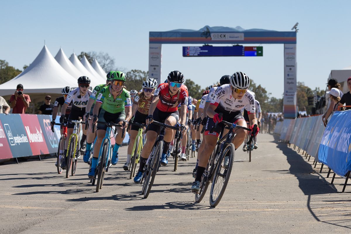 In a repeat of last Friday's C1 race, Helene Clauzel (AS Bike Racing) takes the holeshot as the women's field leaves the Ox Cross C1 starting straight.