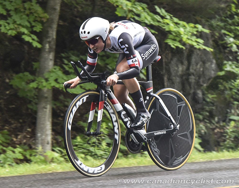 Leah Kirchmann (Team Sunweb) getting aero
