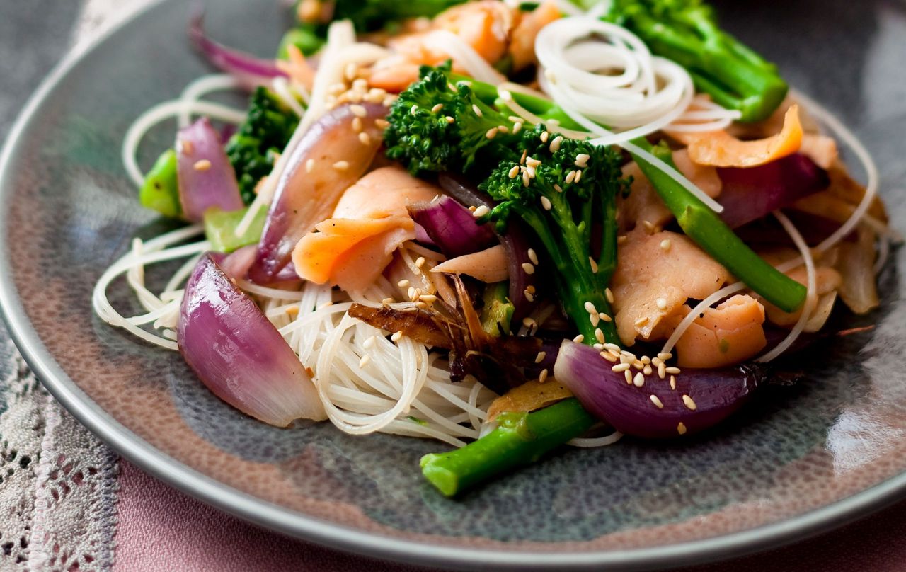 Smoked salmon stir-fry