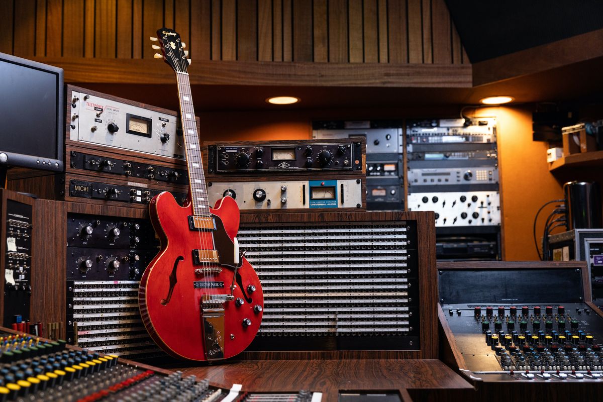Epiphone's new Joe Bonamassa signature 1962 ES-335