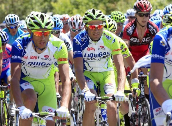 Liquigas keep Ivan Basso safe