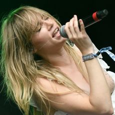 Suki Waterhouse performs during Lollapalooza at Grant Park on August 05, 2023 in Chicago, Illinois.