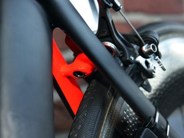 Even the brake bridge on Specialized's new Venge is crafted with an aero shape - peraps to minimal effect but visually impressive nonetheless.