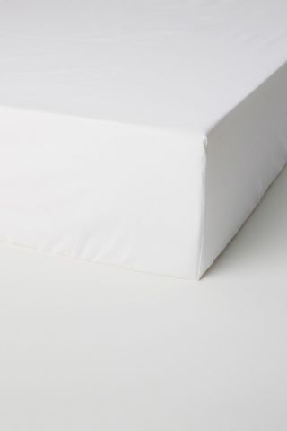 H&M home white fitted sheet