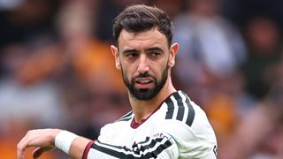 HULL, ENGLAND - AUGUST 22: Bruno Fernandes of Manchester United during the Premier League 2026/27 match between Hull City and Manchester United at MKM Stadium on August 22, 2026 in Hull, United Kingdom. (Photo by Robbie Jay Barratt - AMA/Getty Images)