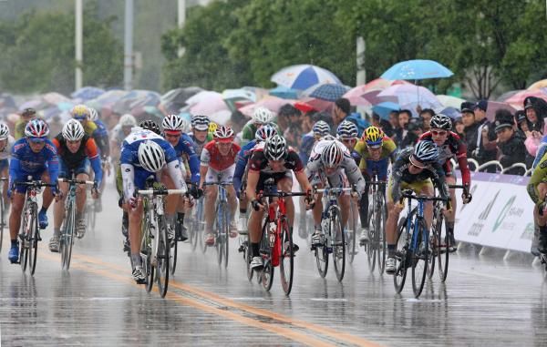 It was a second soggy stage for Tour of China