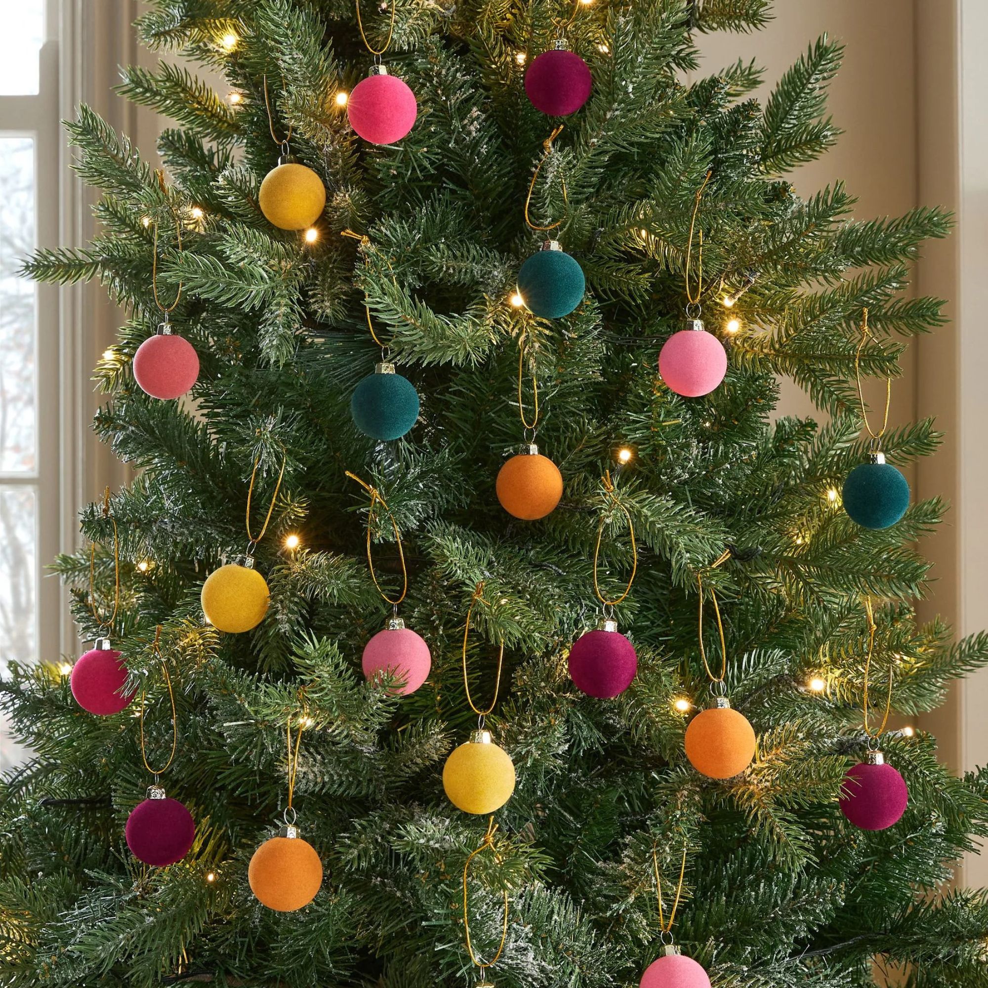 Multi-colour baubles 