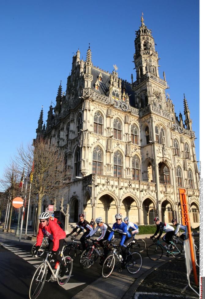 Oudenaarde saw the start of the fan day ride