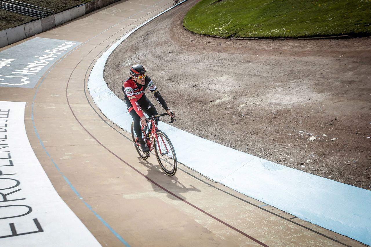 Greg Van Avermaet (BMC Racing) plans his sprint on the Roubaix velodrome