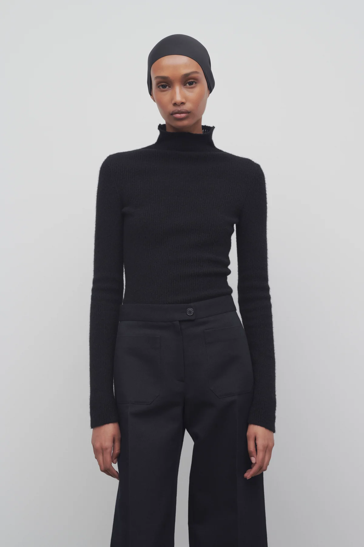 Hurly turtleneck in cashmere and silk