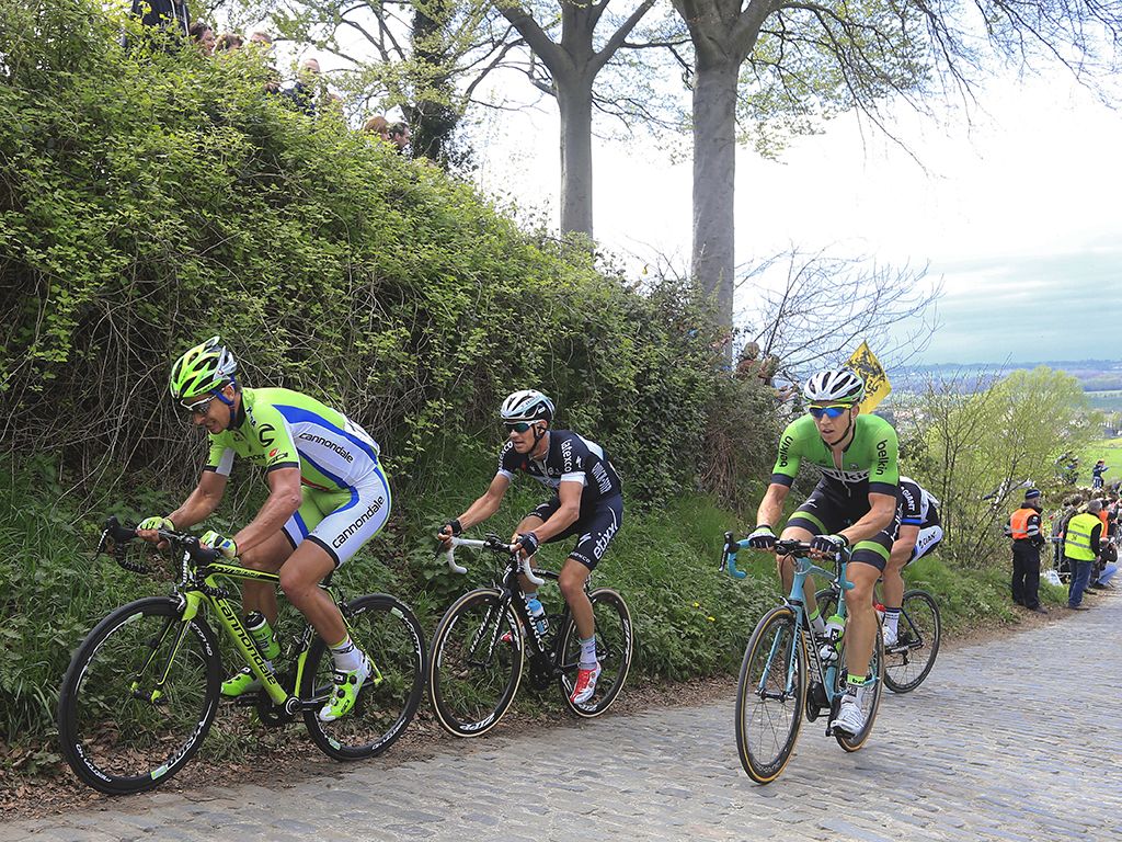 Sagan tries to avoid the Koppenberg cobbles at the 2014 Tour of Flanders