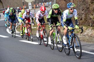 Simon Yates escapes on stage five of the 2015 Paris-Nice