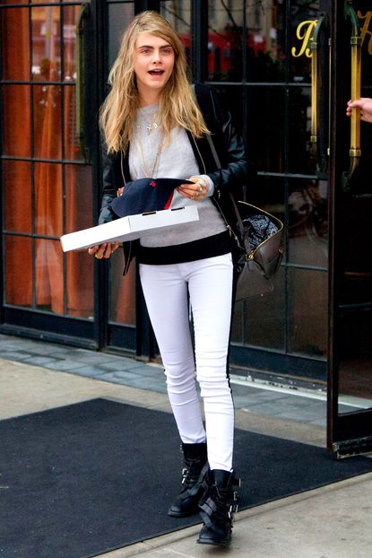 Cara Delevinge Attracts Attention In New York