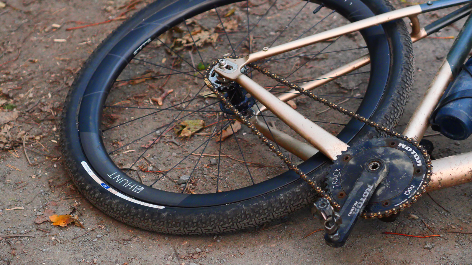 Rear end of a Skream Ranger, fixed gear drivetrain and wheel