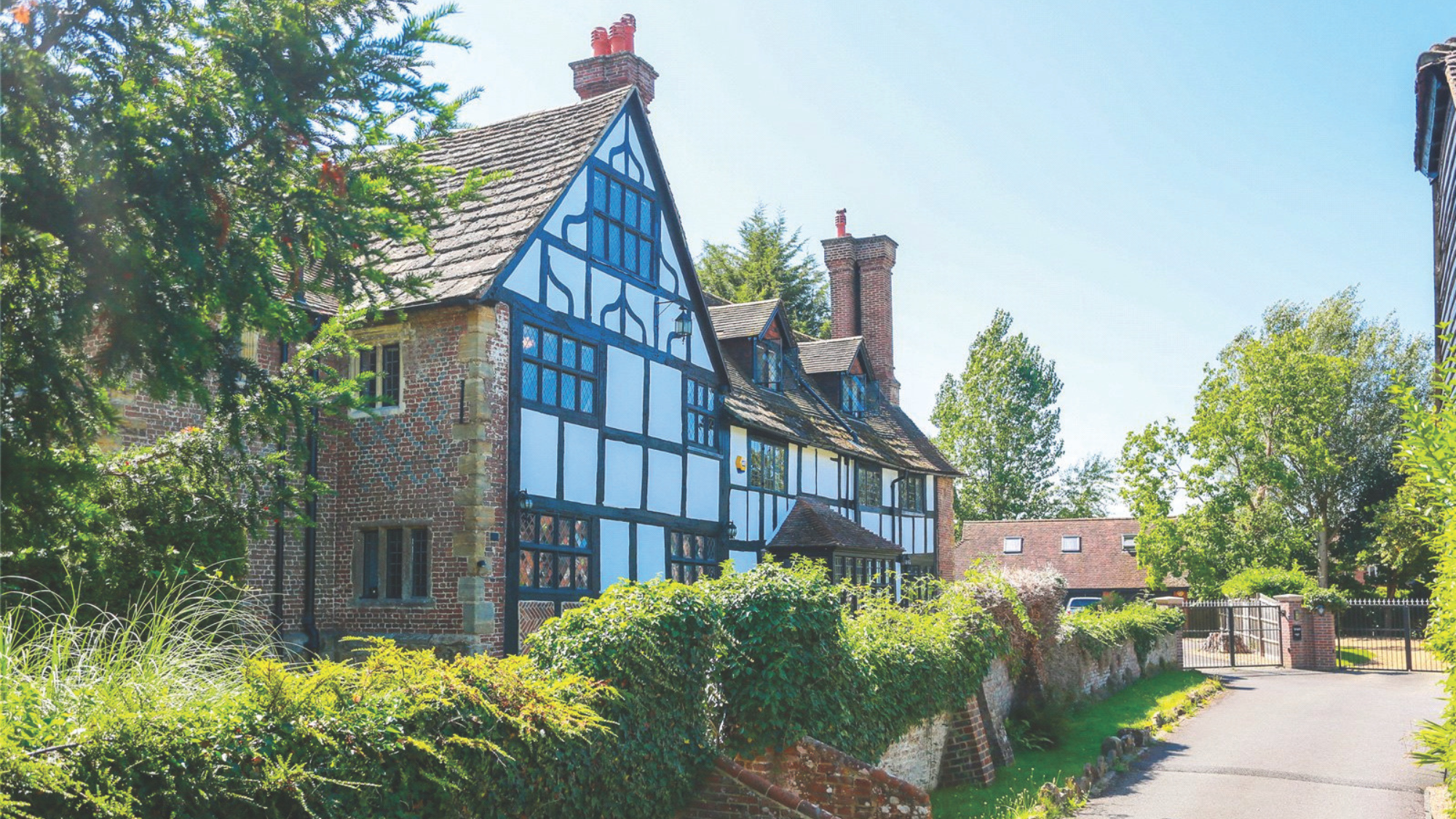 West Sussex: Hammonds Place, Burgess Hill