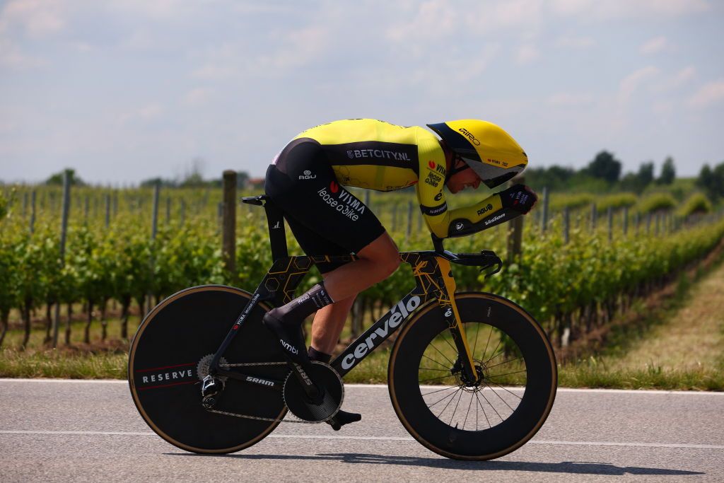 Team Visma&acirc;Lease a Bike's Italian rider Edoardo Affini competes in the 14th stage of the 107th Giro d'Italia cycling race, a time trial between Castiglione delle Stiviere and Desenzano del Garda, on May 18, 2024. (Photo by Luca Bettini / AFP)