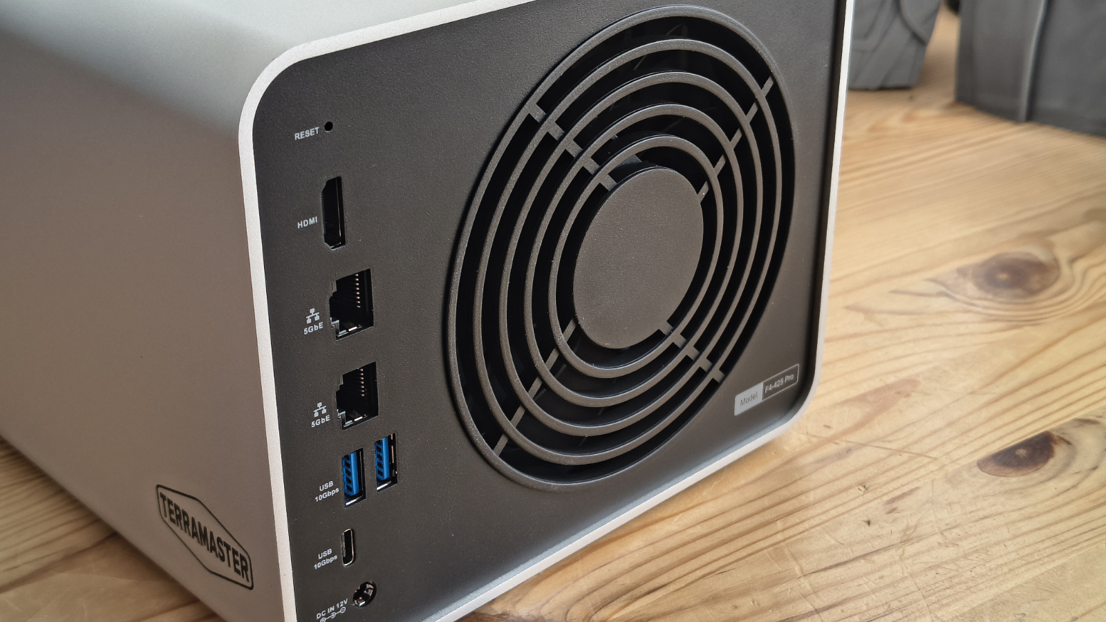 TerraMaster F4-425 Pro NAS