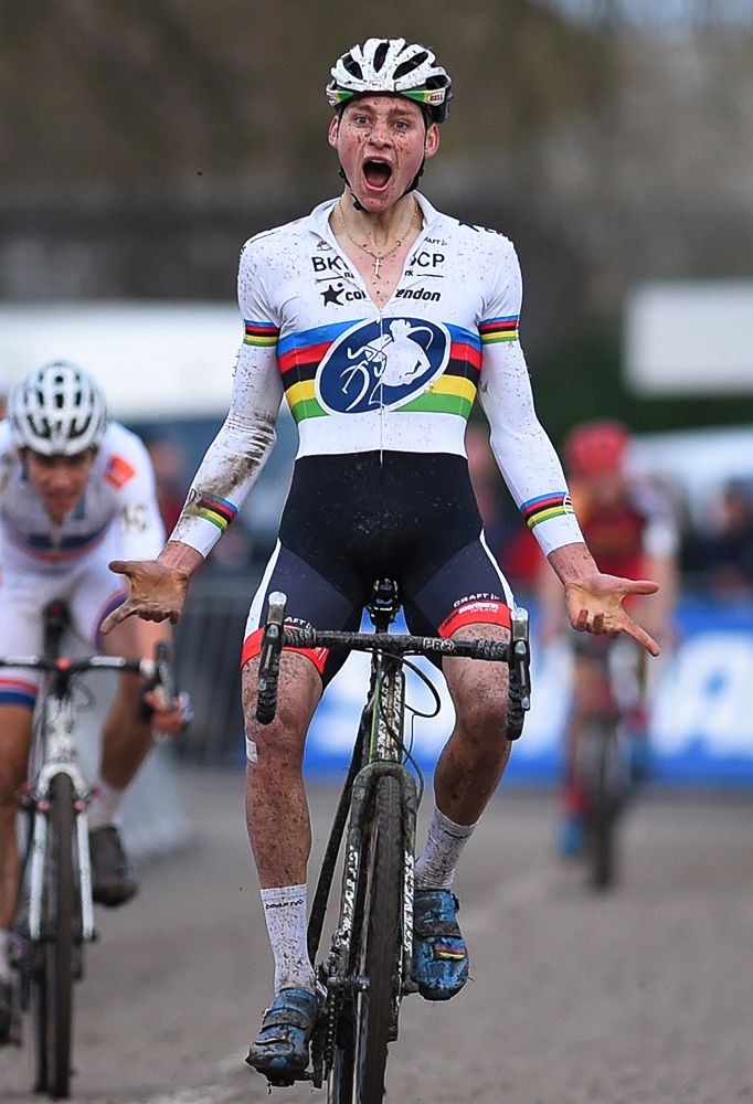 Mathieu van der Poel wins the Namur World Cup.