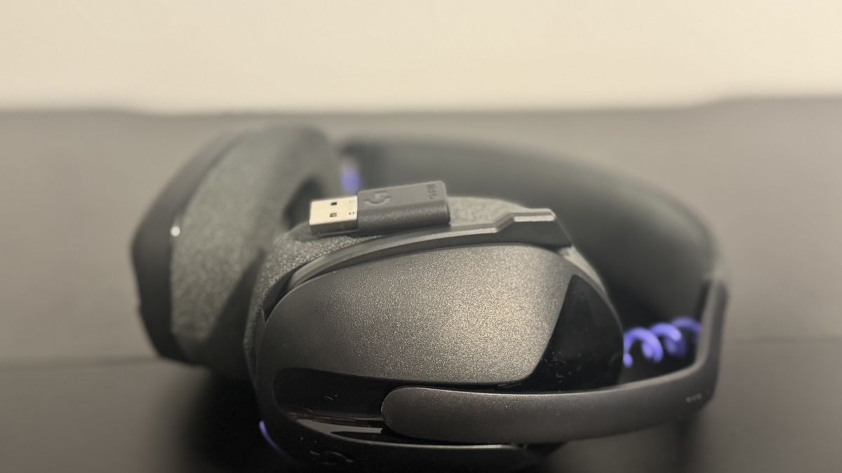 Logitech G321 Lightspeed gaming headset