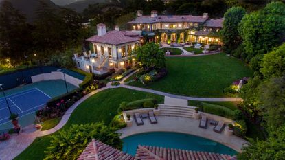 Sugar Ray Leonard's house seen from outside