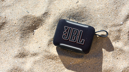 JBL Go 5