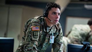 Anthony Ramos as Major Daniel Gonzalez and Abubakr Ali as Specialist Dan Buck in "A House of Dynamite"