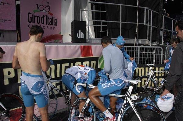 Yohann Gene and the Bbox boys get out of their sodden kits and into dry clothes for the chilly descent.