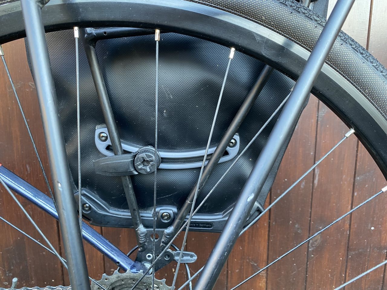 Rail-hook positioning