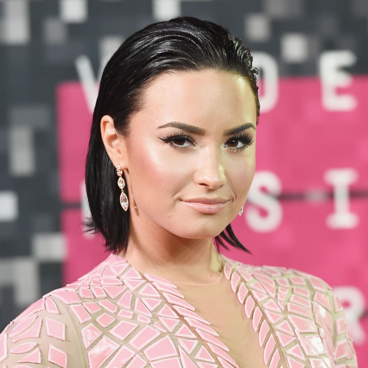 Demi Lovato Moonlights as a Lyft Driver - Undercover Lyft Promotional ...