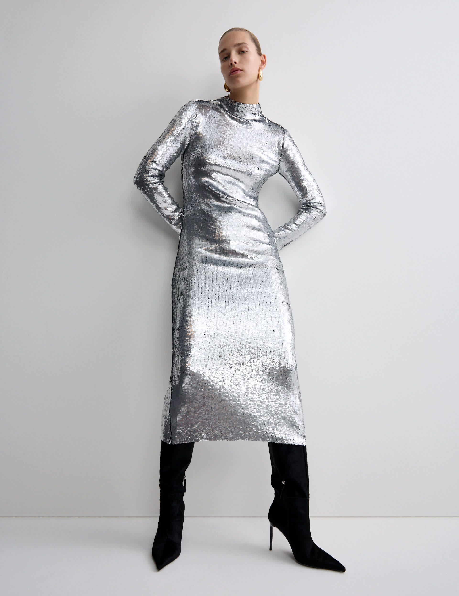 Sequin Embellished High Neck Midaxi Dress