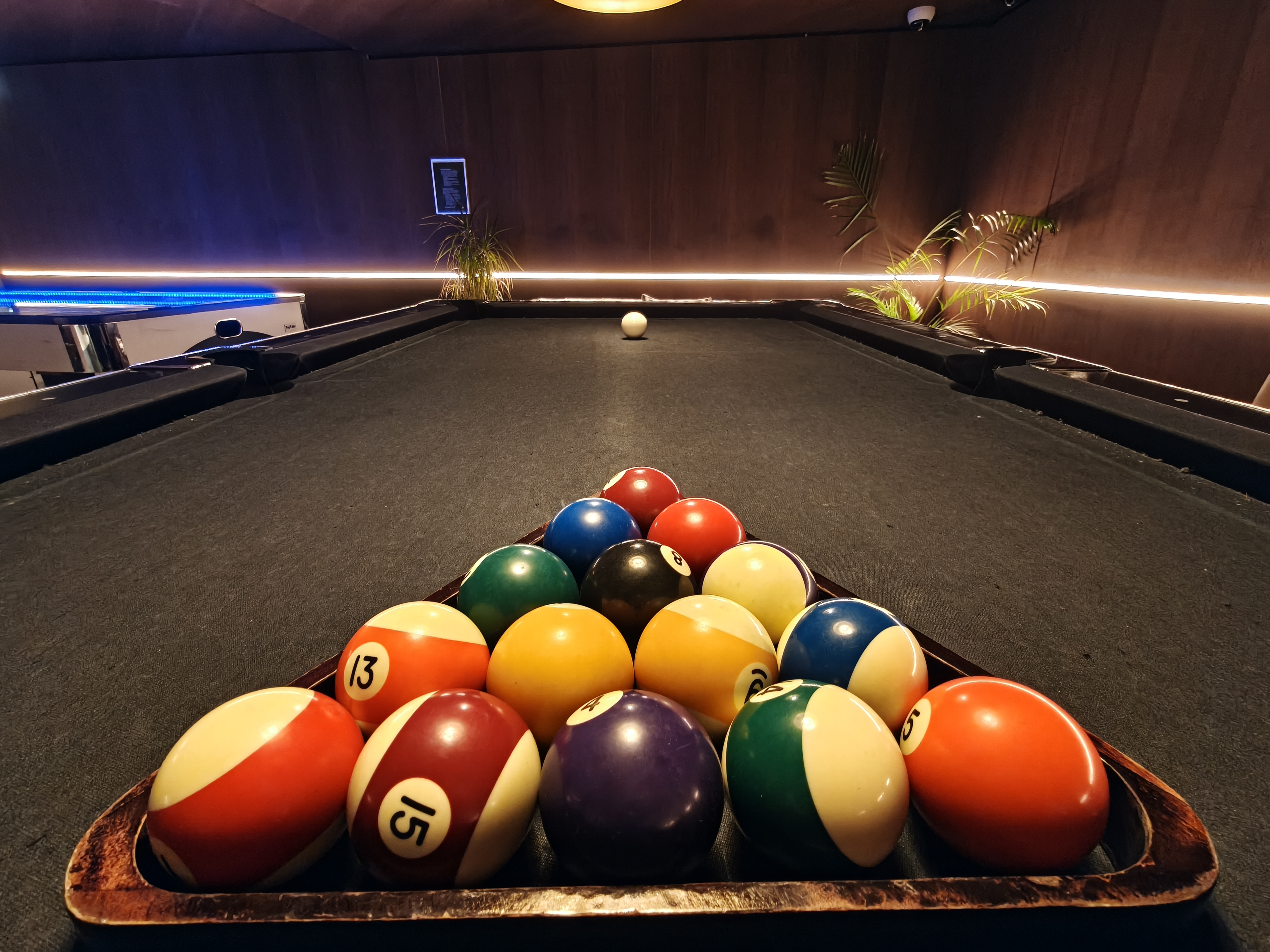 Oppo Find X8 camera sample pool table ultra-wide