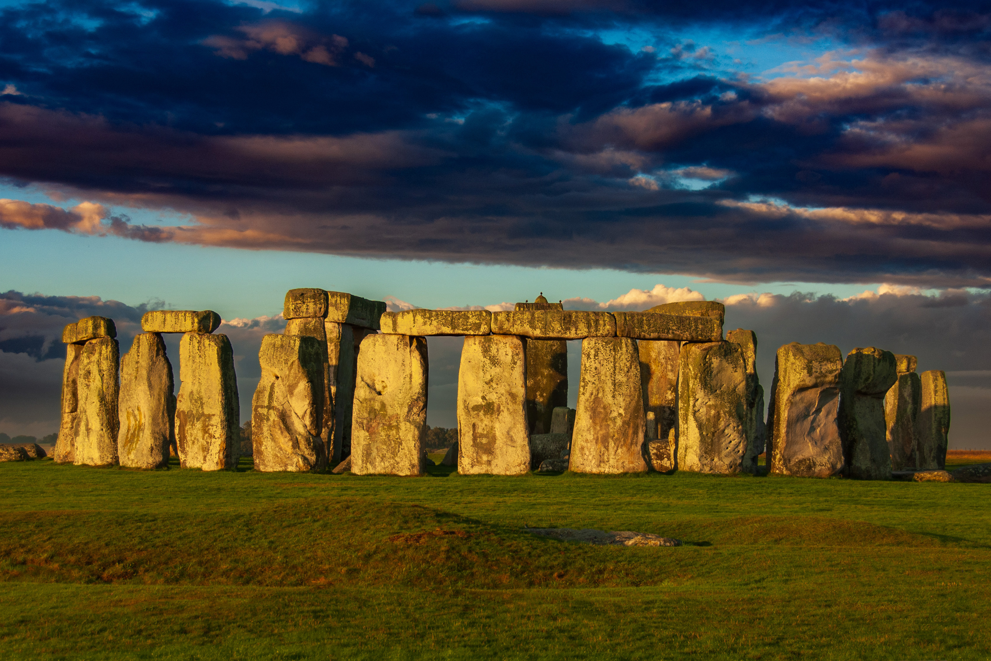 Stonehenge at sunrise