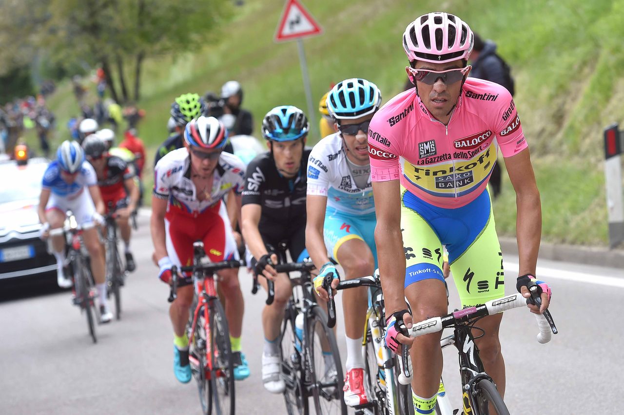 Alberto Contador (Tinkoff-Saxo) looking comfortable