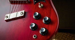 Guild Polara Deluxe in Cherry Red