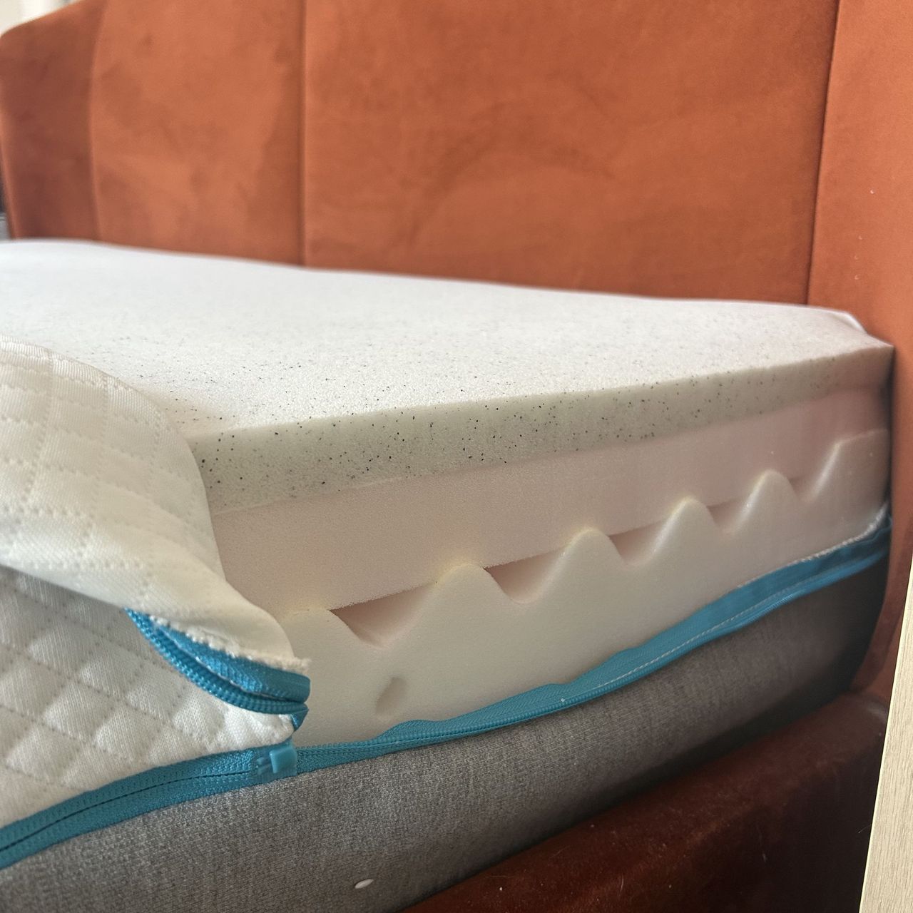 Simba mattress inside - 3 layers and cover