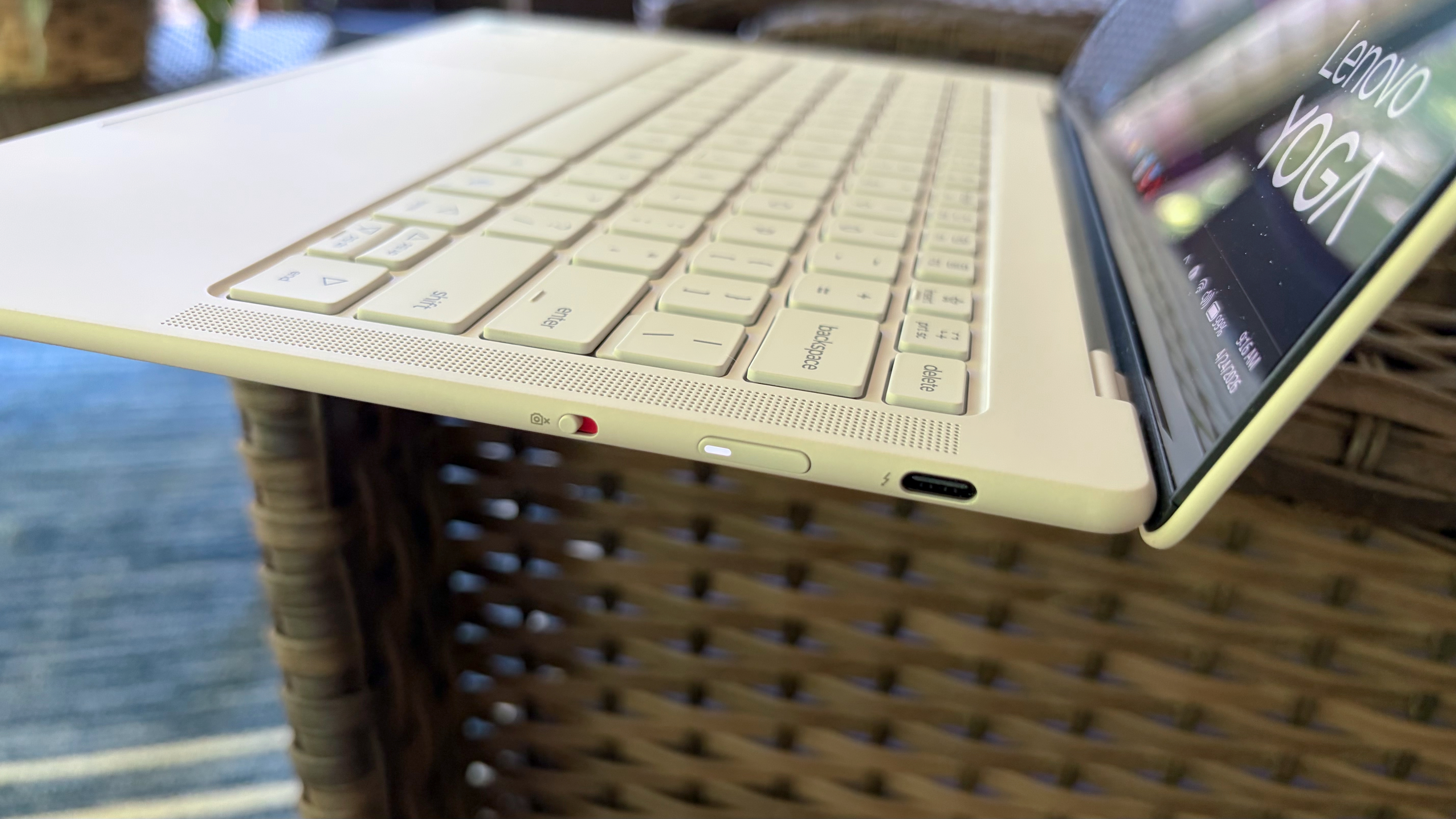 Lenovo Yoga Slim 7i Aura Edition Gen 11