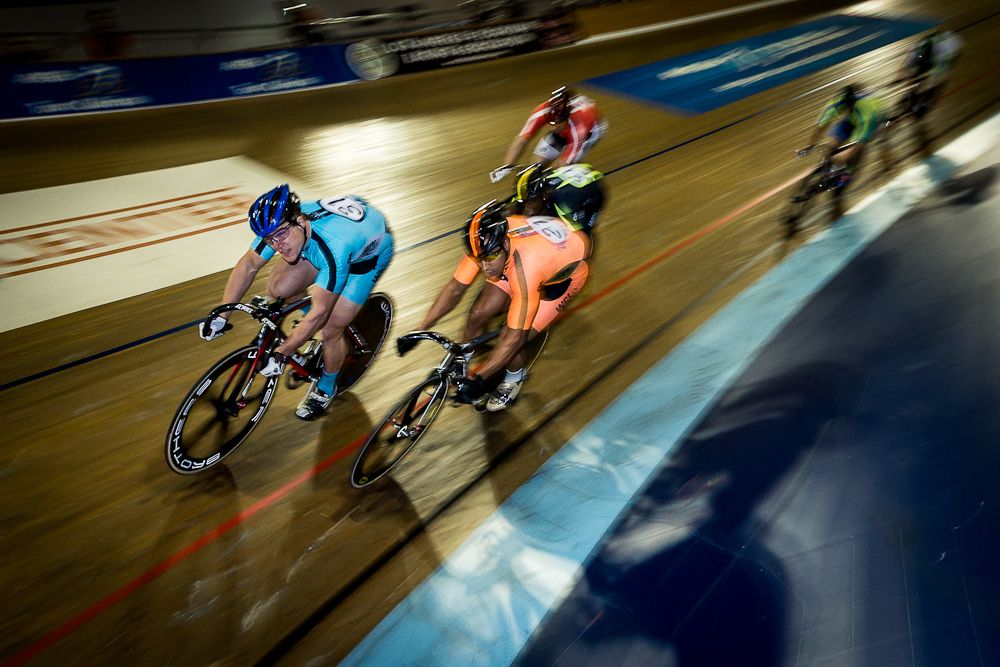 Matthew Rotherham and Giddeon Massie battle fro the lead