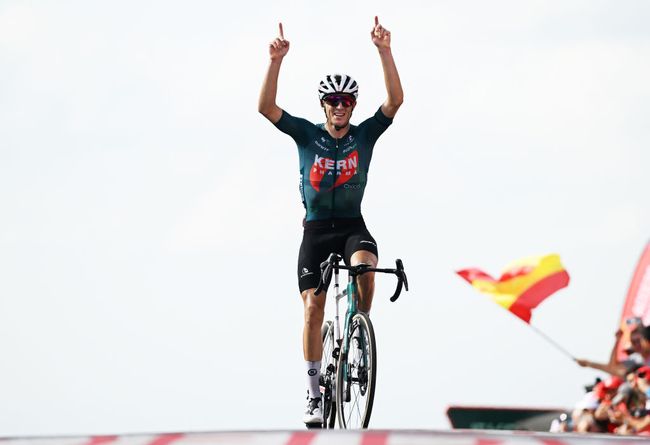 Pablo Castrillo vince a Manzaneda (foto: Tim de Waele/Getty Images)