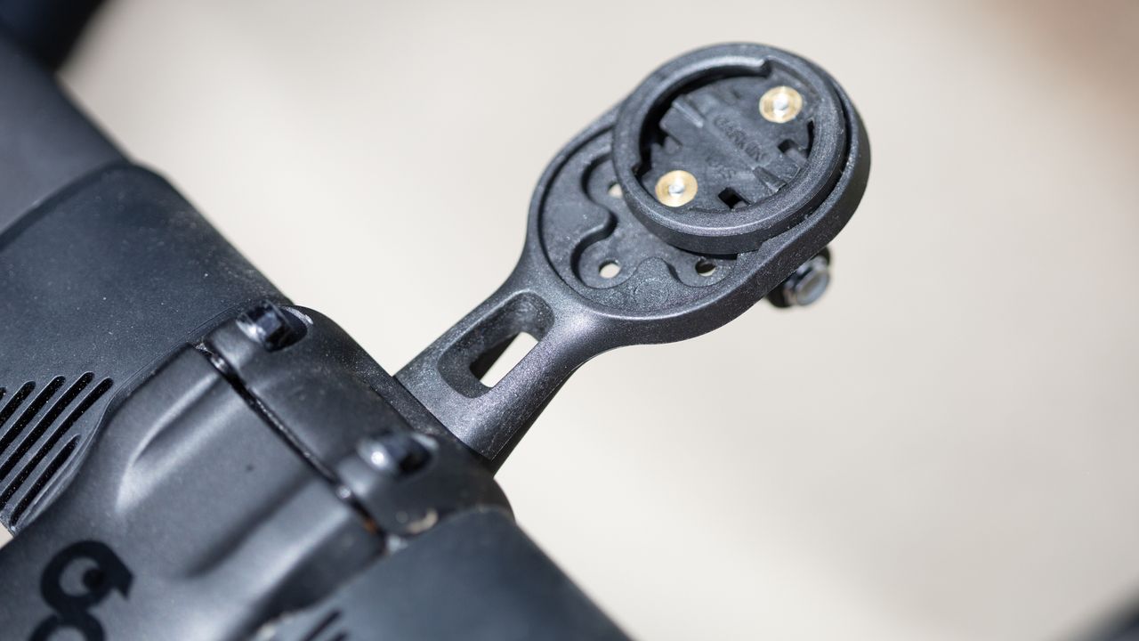 Orbea Orca Aero M120iLTD out front computer mount top view