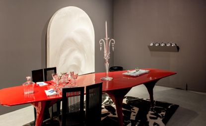 El Ultimo Grito设计的“Free Range”餐桌吸引了观众