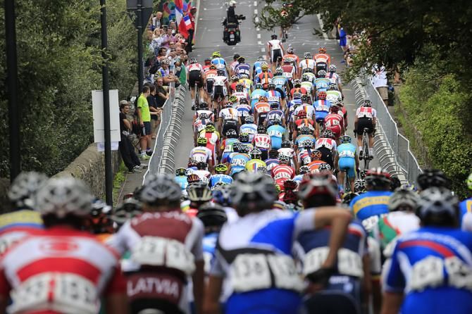 The U23 men's peloton