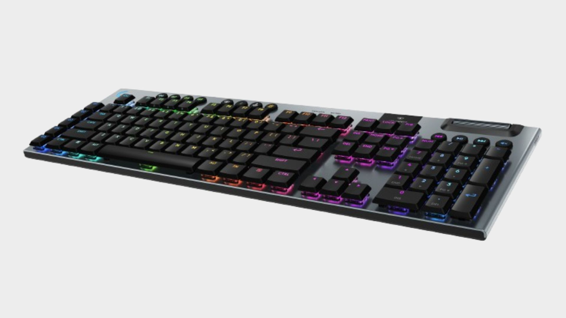 El nuevo teclado G915 X de Logitech está influenciado por críticas negativas de Amazon: los ingenieros analizaron los comentarios de la comunidad y "querían abordar eso"