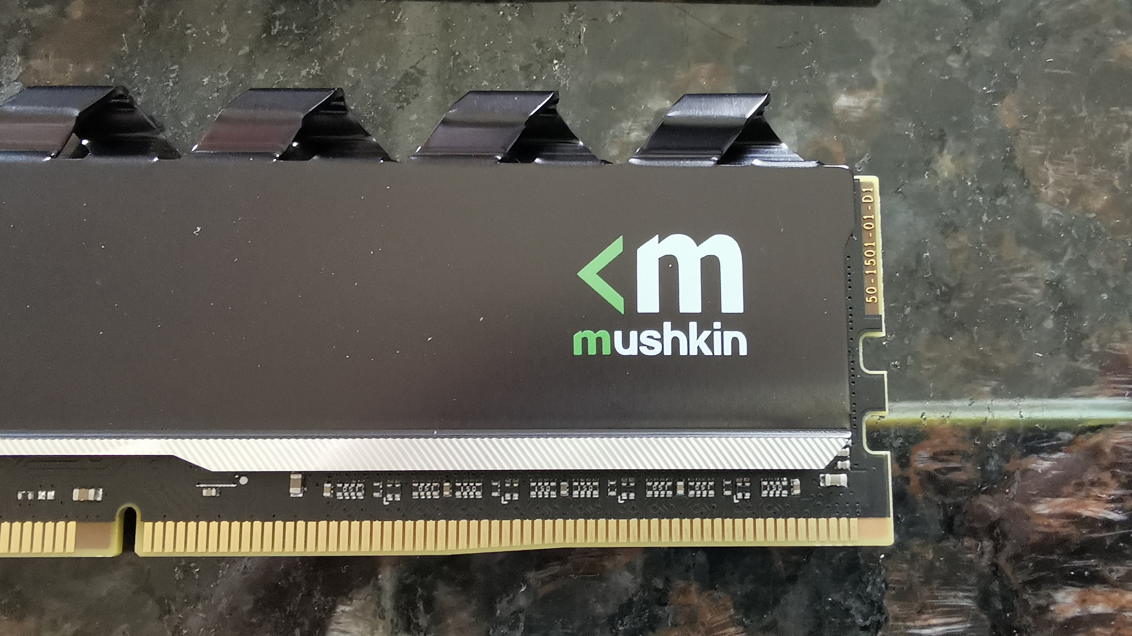 Mushkin Blackline DDR4-2400 16GB