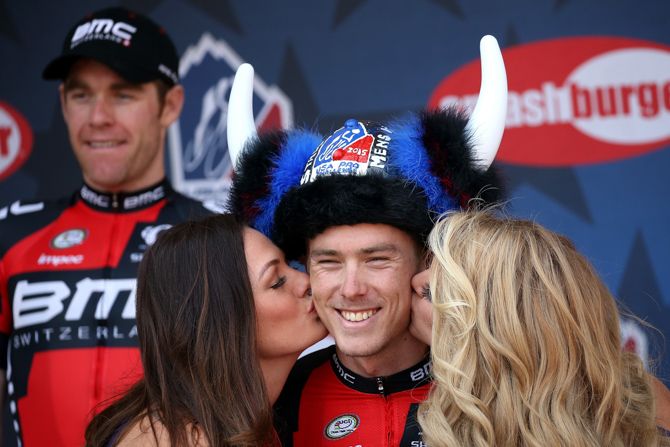 Rohan Dennis is congratulated for his victory in stage four