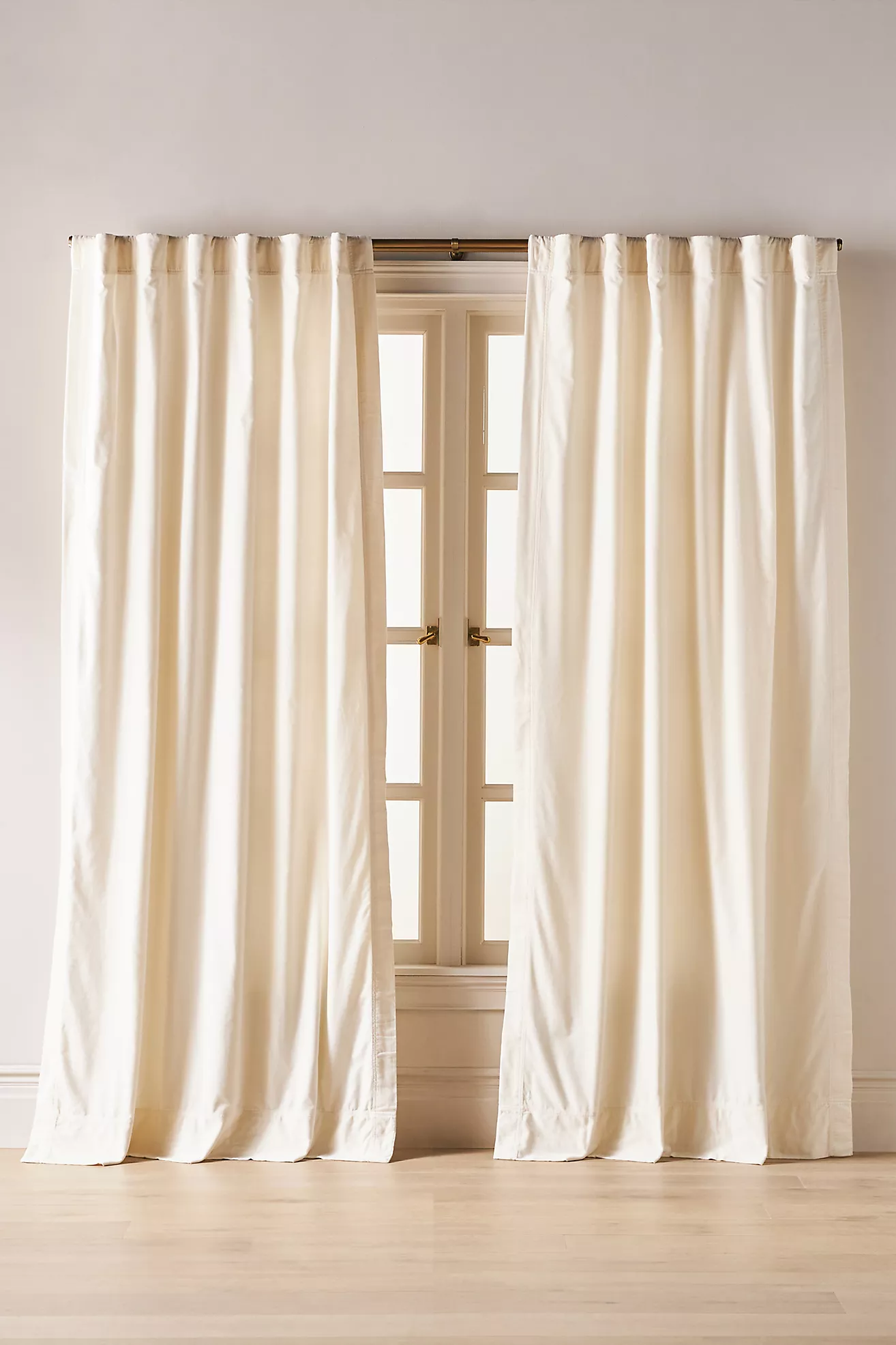 Trova Velvet Curtain