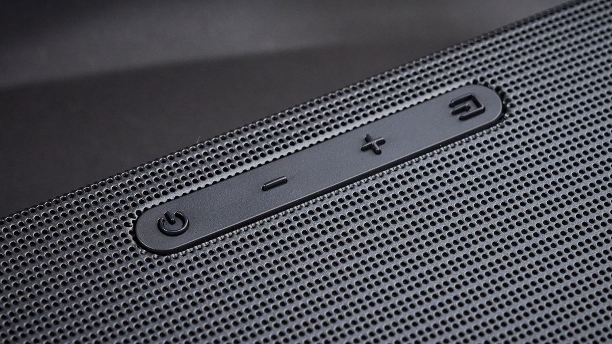 the samsung q600f premium soundbar and subowoofer in black
