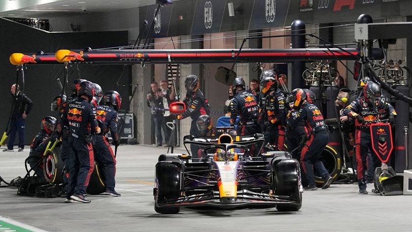 TOPSHOT - Red Bull Racing&#039;s Dutch driver Max Verstappen makes a pit stop during the Las Vegas Formula One Grand Prix on November 18, 2023, in Las Vegas, Nevada. 