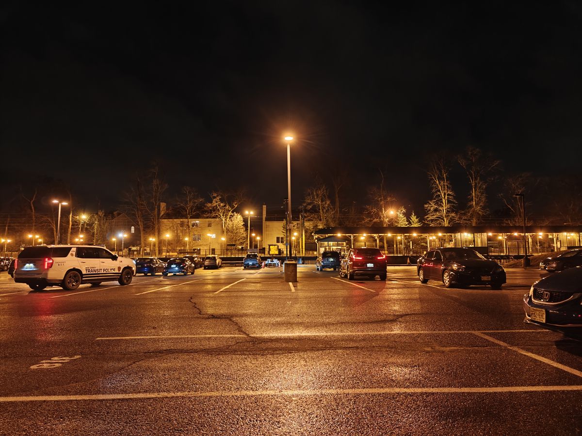OnePlus 12 low light.